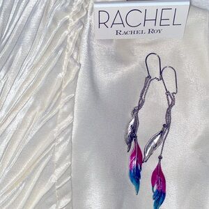 Vintage Rachel Roy beautiful leave earrings. Base silver plated
